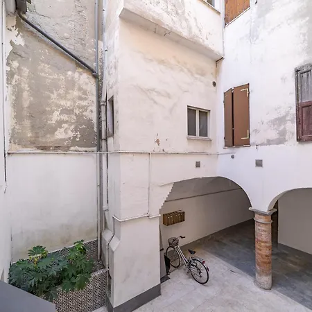 Portone 9 Relais - Reggio Nellemilia Apartmán